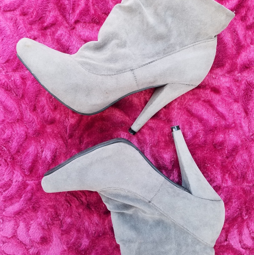 NYLA GRAY HAILEY BOOTIES!